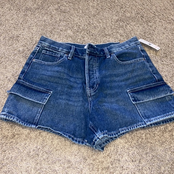 PacSun High Waisted Girlfriend Cargo Shorts - Picture 2 of 3